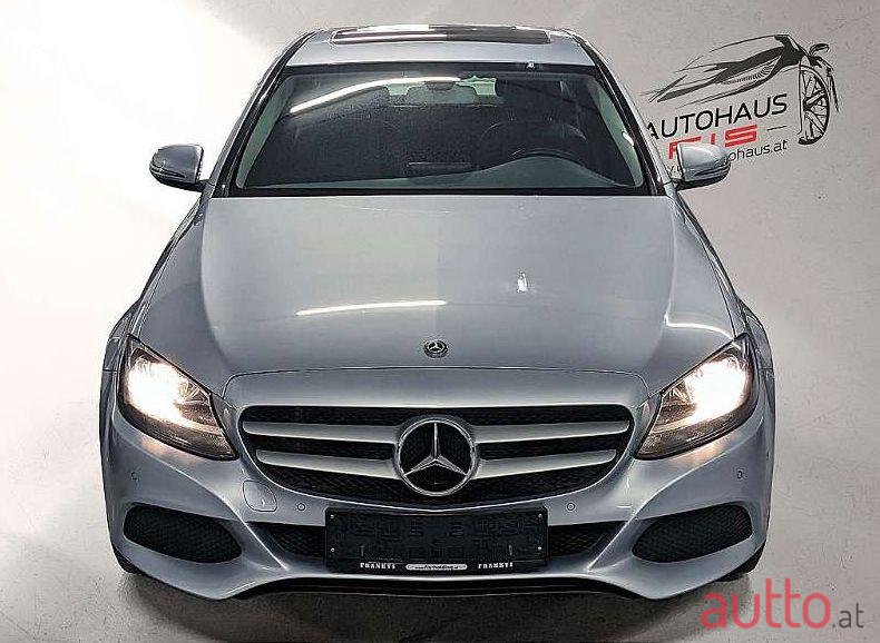 2017' Mercedes-Benz C-Klasse photo #2