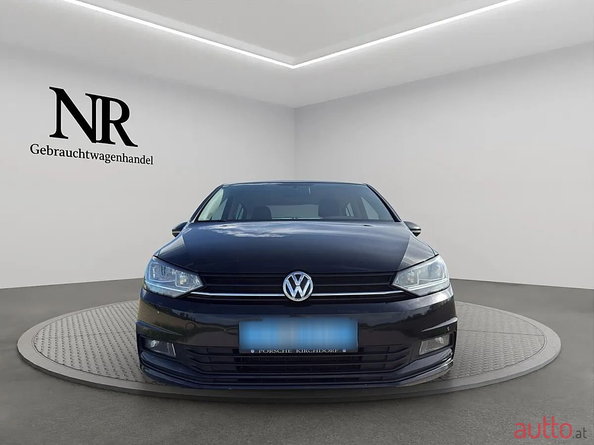 2017' Volkswagen Touran photo #1