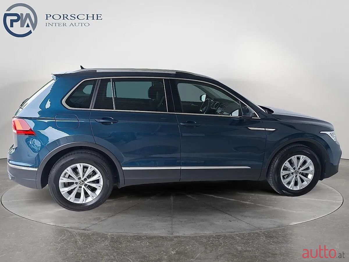 2023' Volkswagen Tiguan photo #6