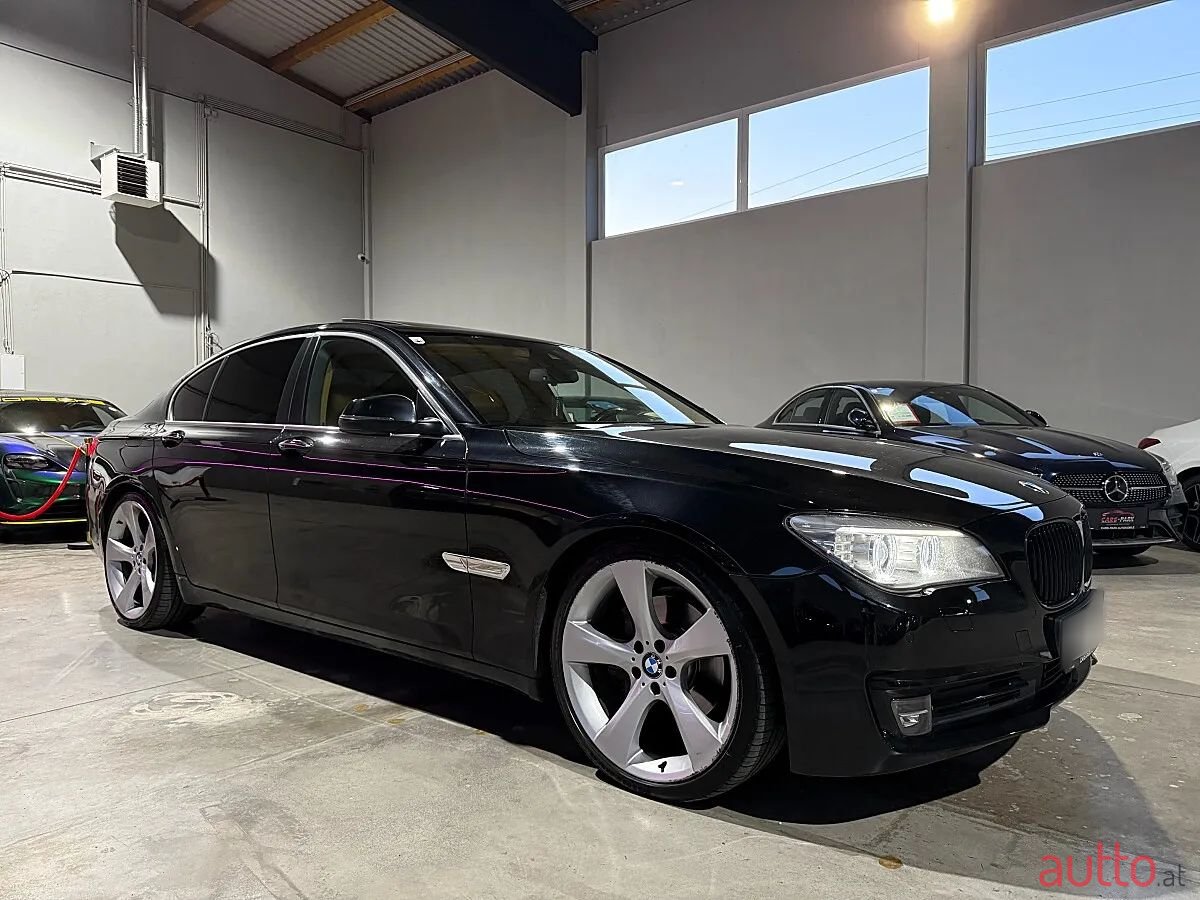 2013' BMW 7Er-Reihe photo #6
