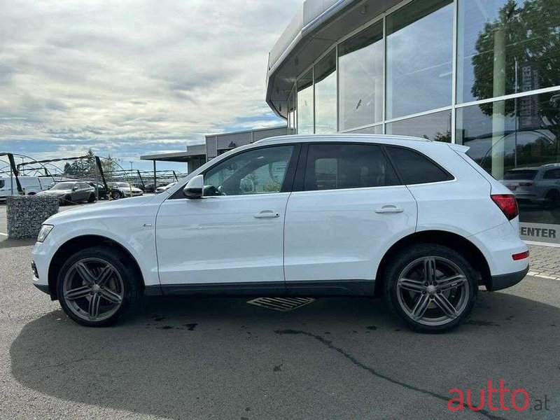 2012' Audi Q5 photo #4