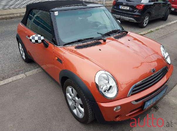 2004' MINI Cabrio photo #2