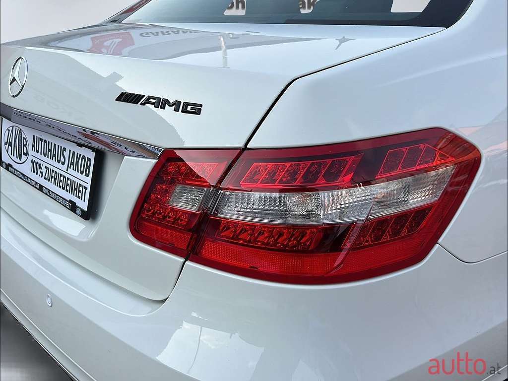 2011' Mercedes-Benz E-Klasse photo #4
