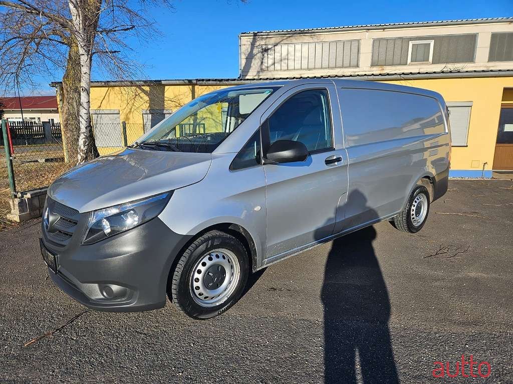 2017' Mercedes-Benz Vito photo #2