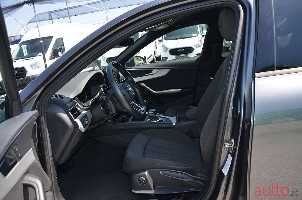 2022' Audi A4 photo #4