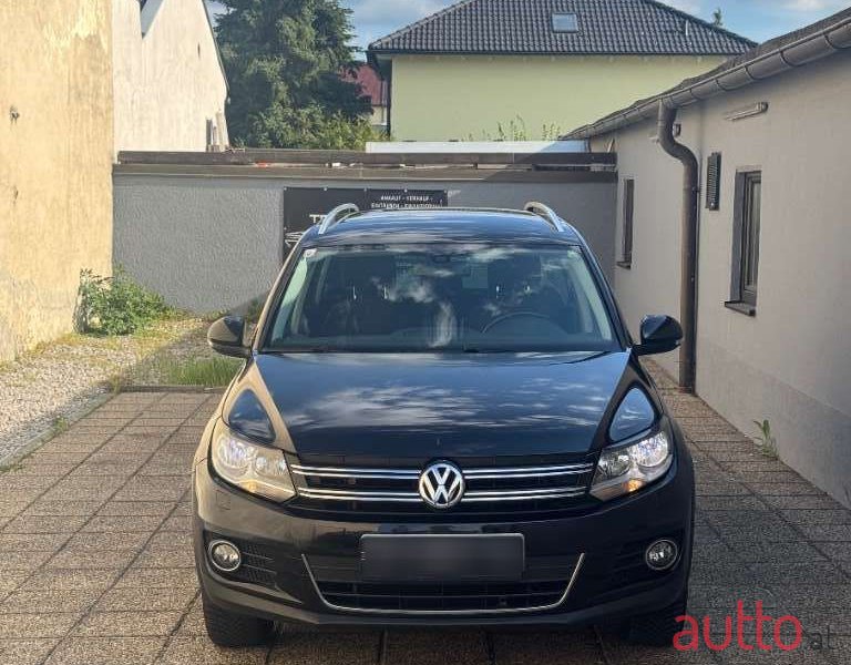 2013' Volkswagen Tiguan photo #2