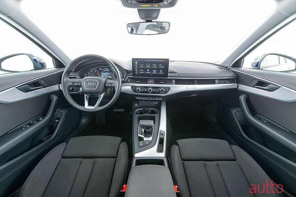 2022' Audi A4 Allroad photo #5