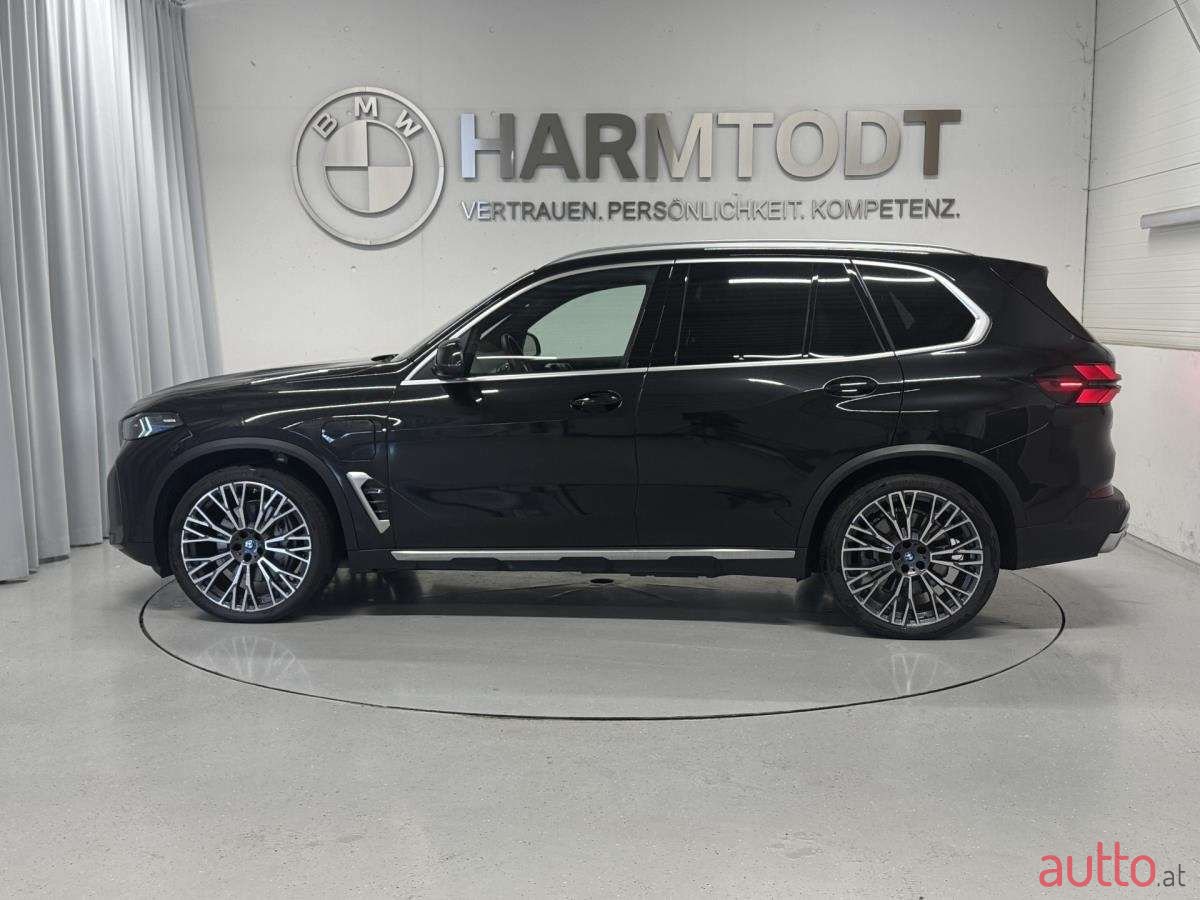 2023' BMW X5 photo #2