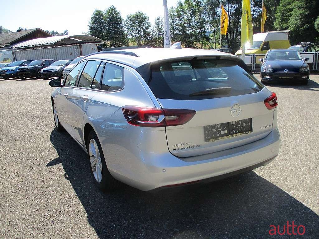 2018' Opel Insignia photo #1
