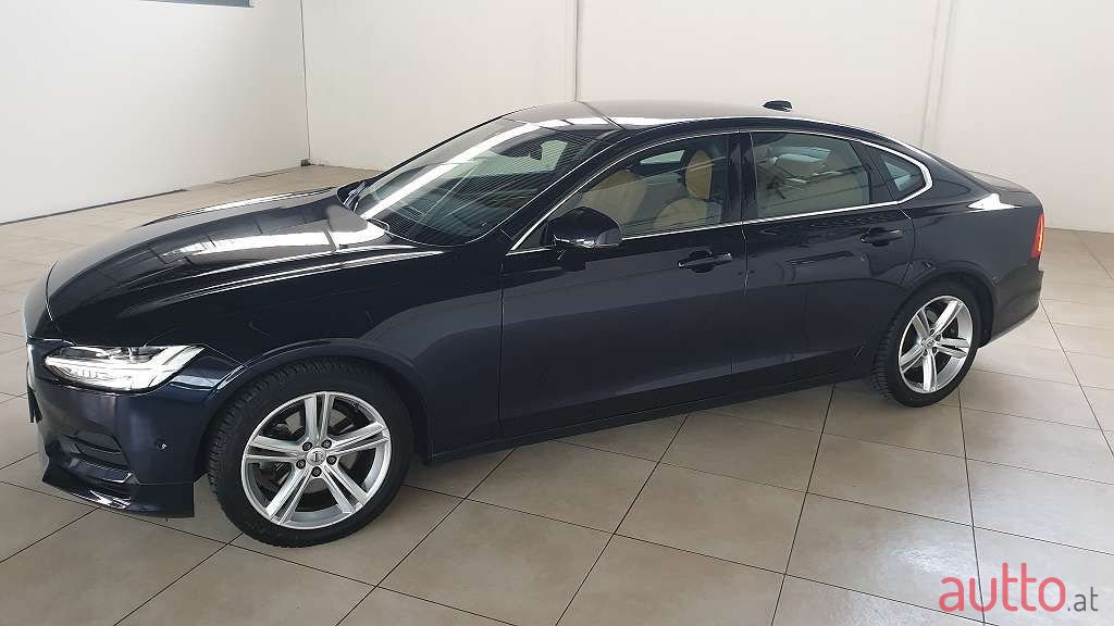 2017' Volvo S90 photo #2