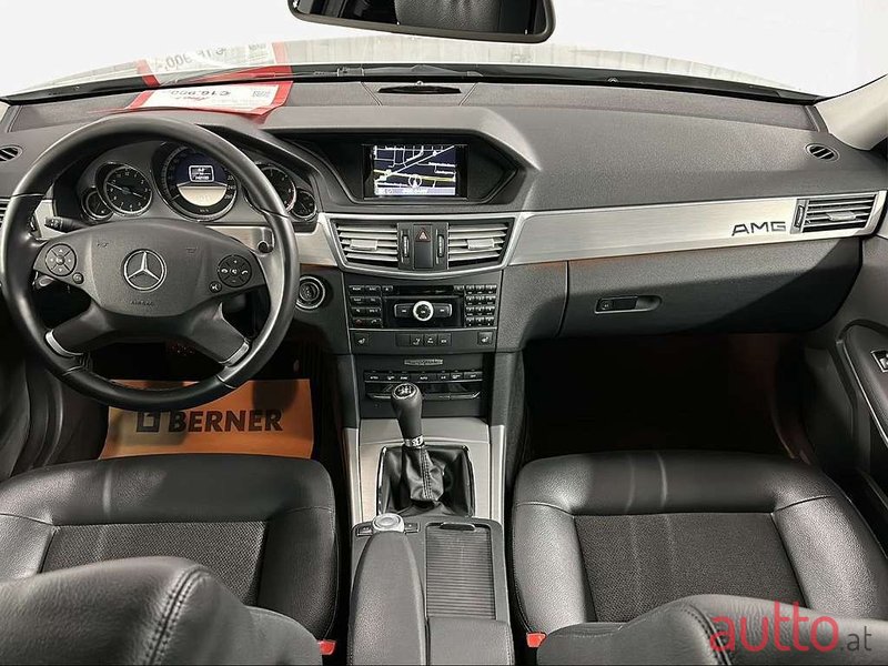 2012' Mercedes-Benz E-Klasse photo #5