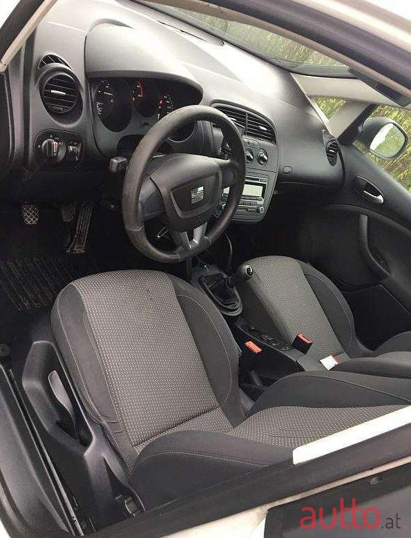 2011' SEAT Altea+Xl photo #1