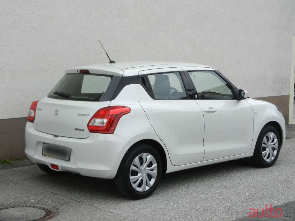 2020' Suzuki Swift photo #5
