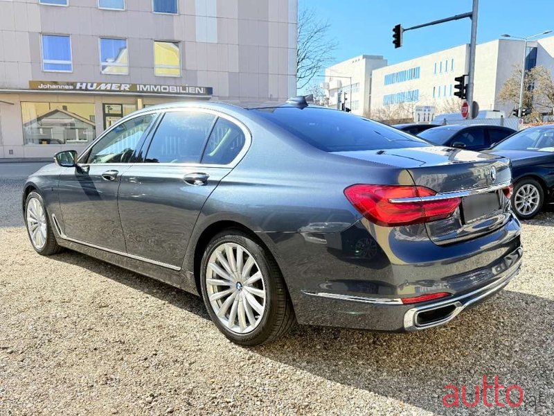 2017' BMW 7Er-Reihe photo #5