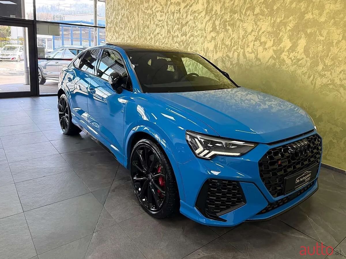 2020' Audi Q3 photo #2