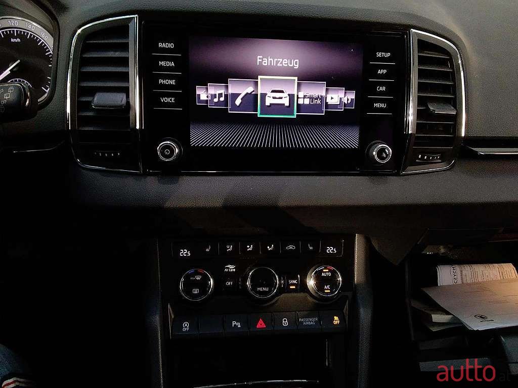 2019' Skoda Karoq photo #5