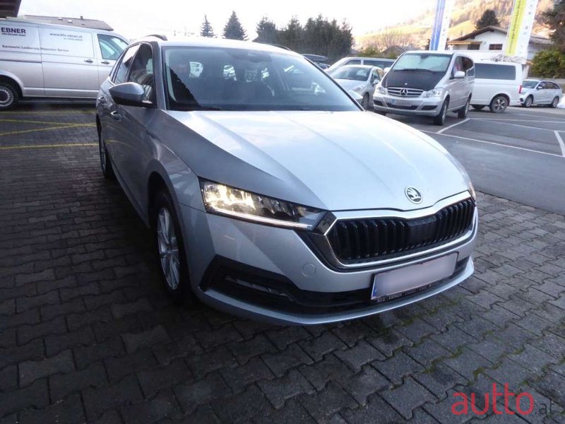 2021' Skoda Octavia photo #3