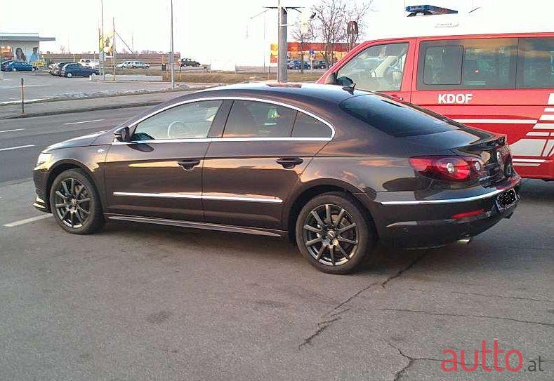 2011' Volkswagen Passat+Cc photo #1