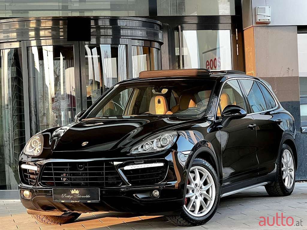 2010' Porsche Cayenne photo #4