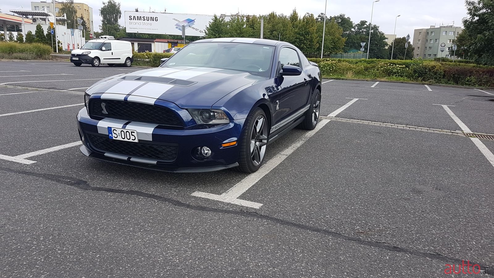 2011' Ford Mustang Shelby photo #2
