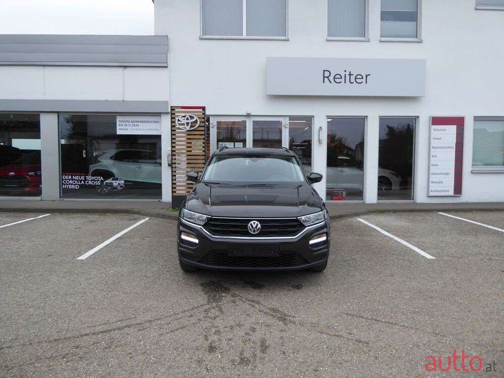 2019' Volkswagen T-Roc photo #1