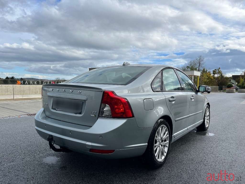 2009' Volvo S40 photo #2