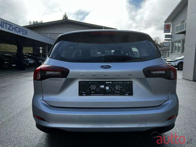 2022' Ford Focus photo #5