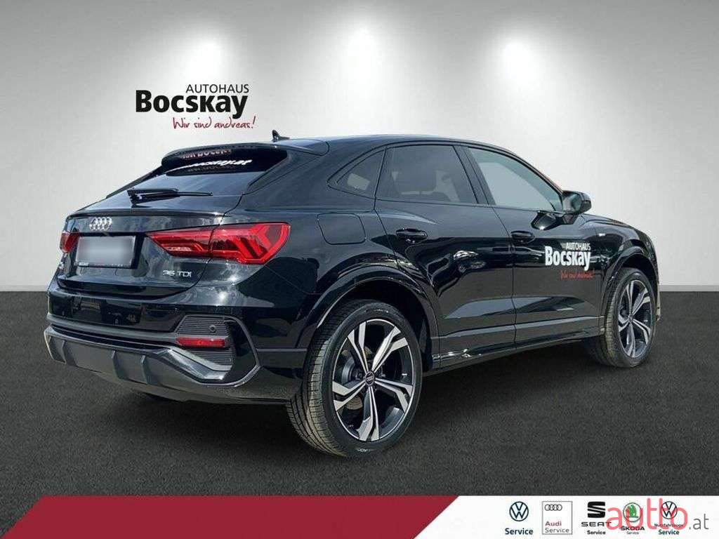 2022' Audi Q3 photo #5