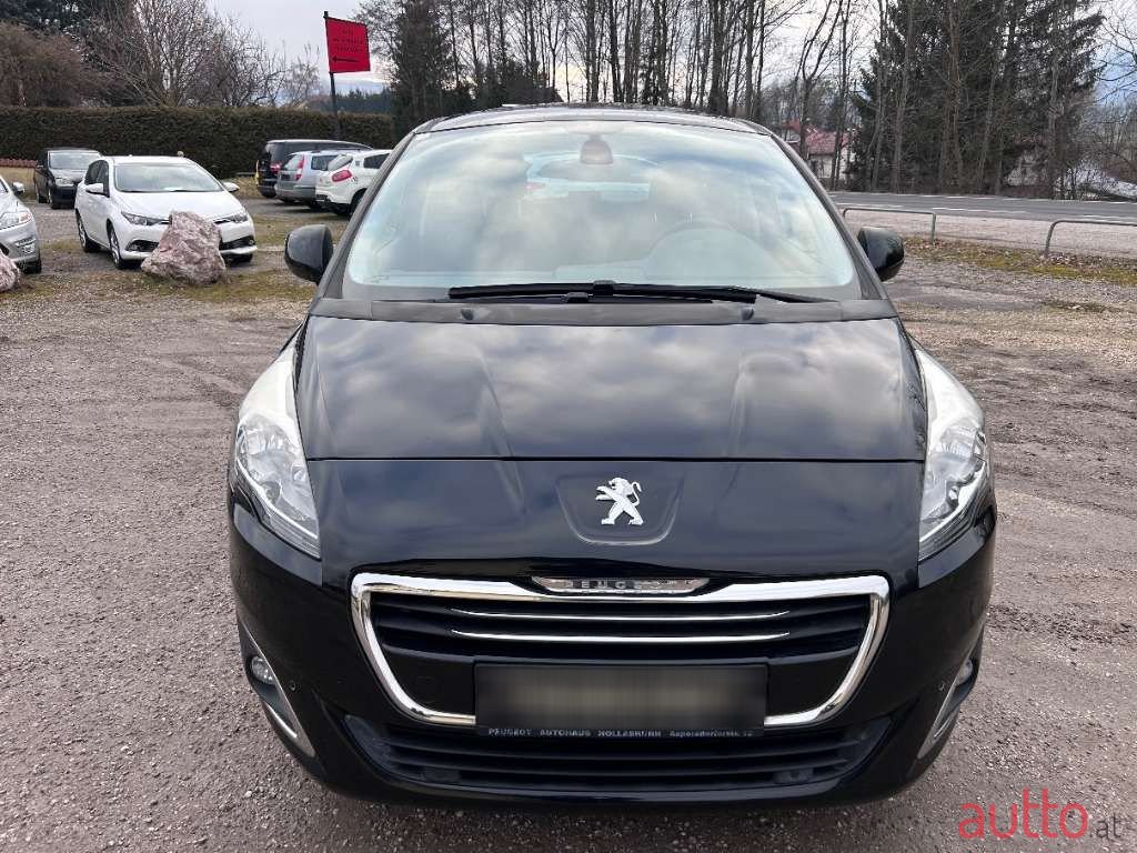 2015' Peugeot 5008 photo #1