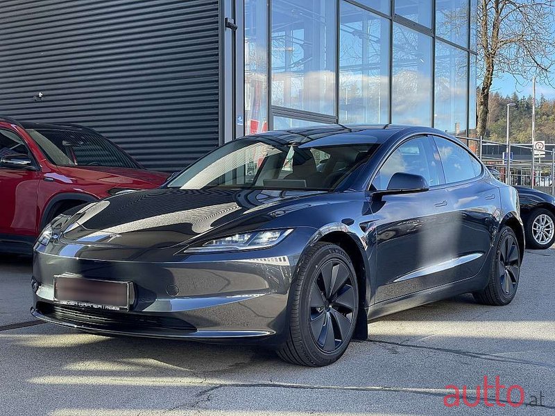 2023' Tesla Model 3 photo #2