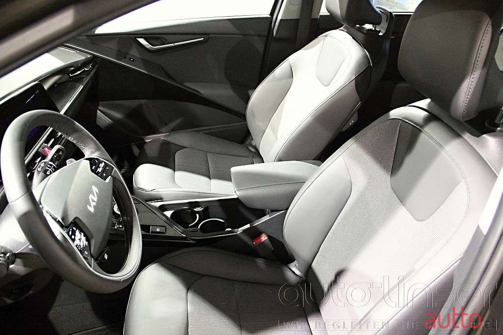 2022' Kia Niro photo #4