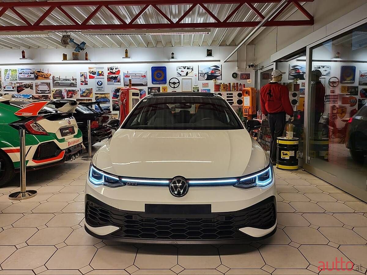 2022' Volkswagen Golf photo #4