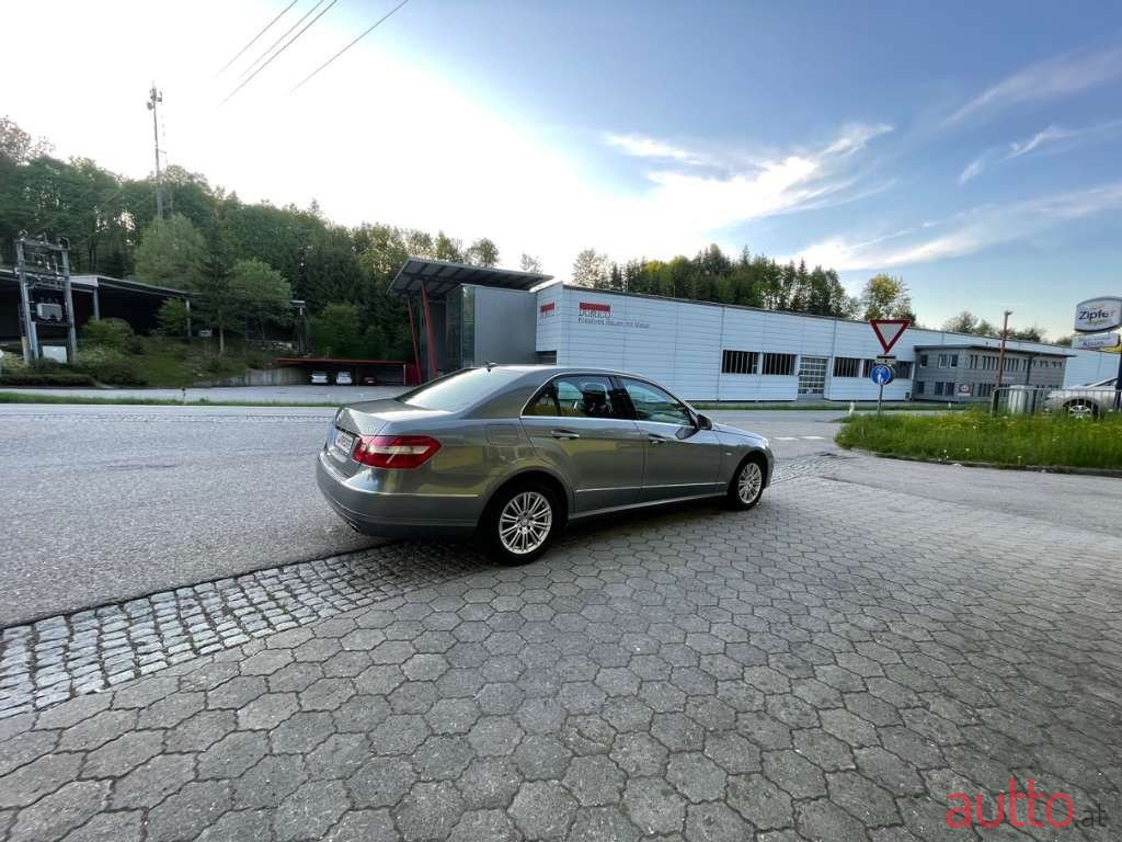 2010' Mercedes-Benz E-Klasse photo #3
