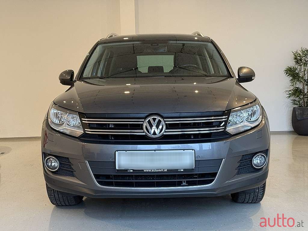 2012' Volkswagen Tiguan photo #4