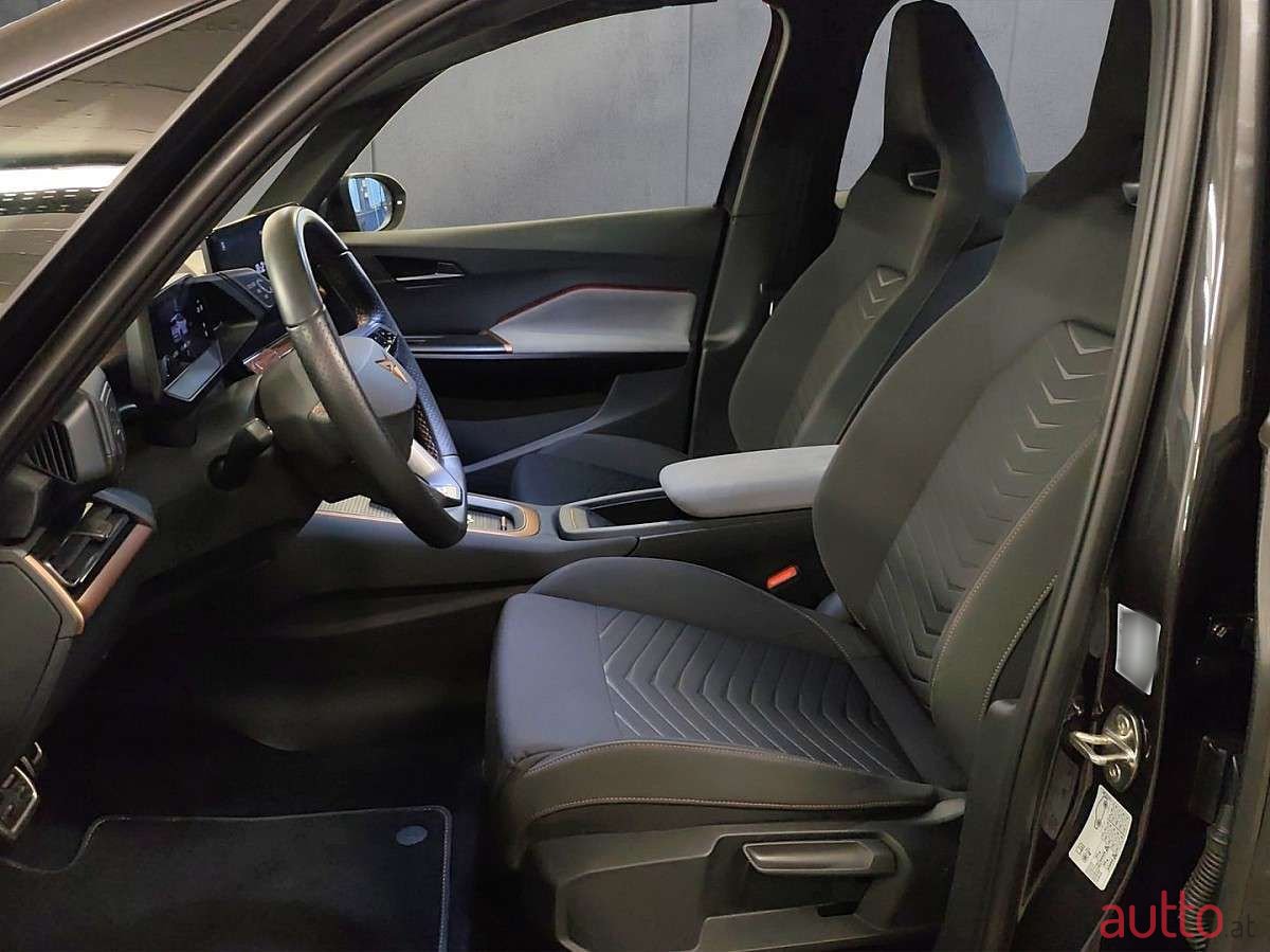 2023' Cupra Born photo #6