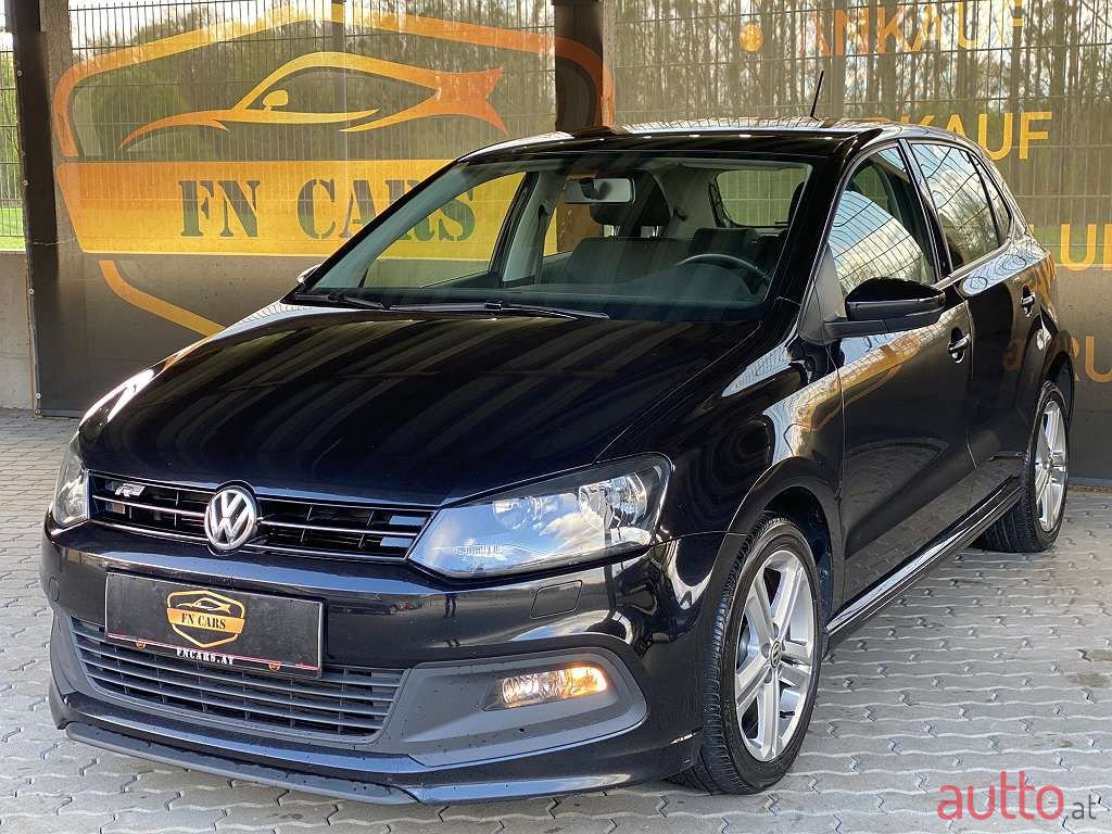2013' Volkswagen Polo photo #2