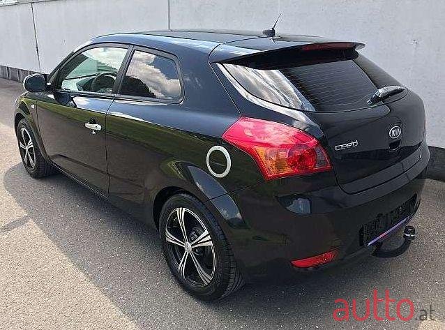 2010' Kia Ceed photo #1