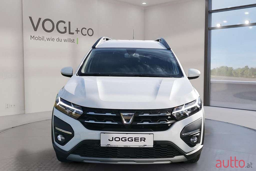 2022' Dacia Jogger photo #6