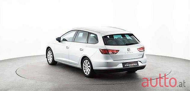 2015' SEAT Leon photo #2