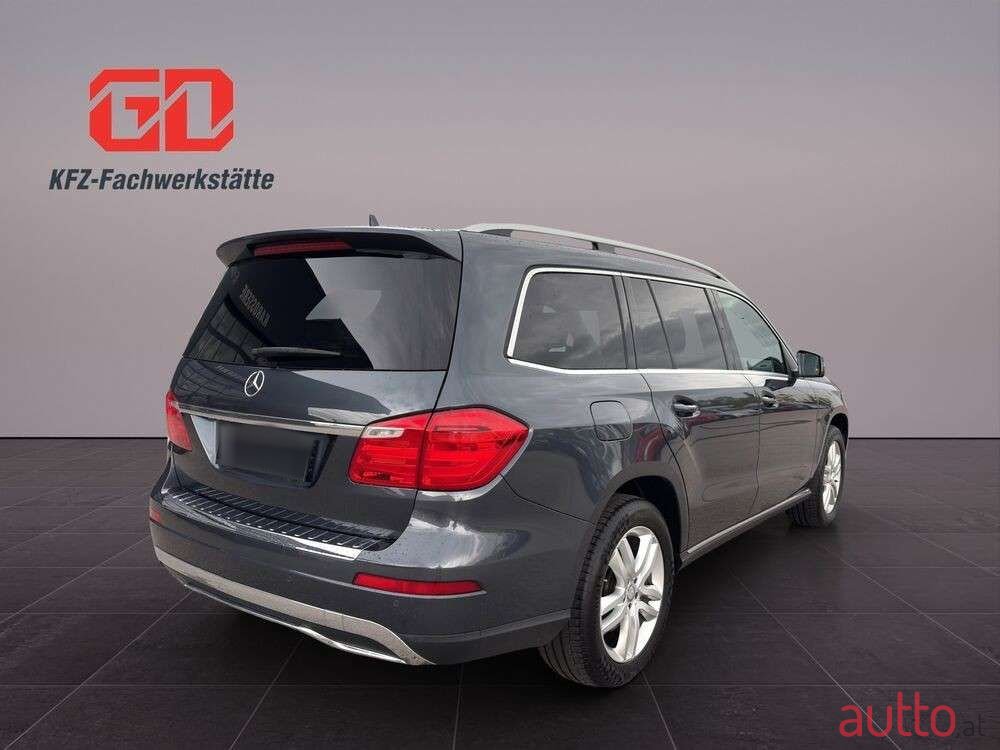 2013' Mercedes-Benz Gl-Klasse photo #5