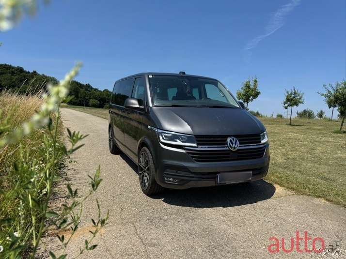 2022' Volkswagen Multivan photo #3