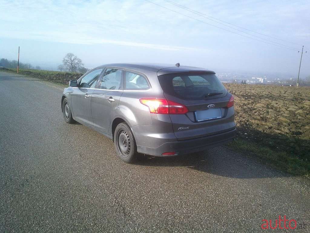 2015' Ford Focus photo #2