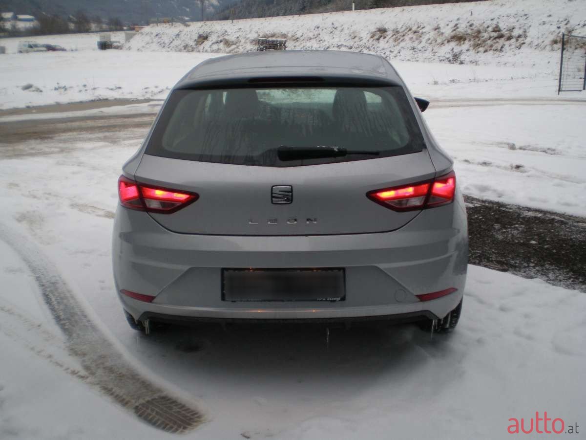 2019' SEAT Leon photo #4