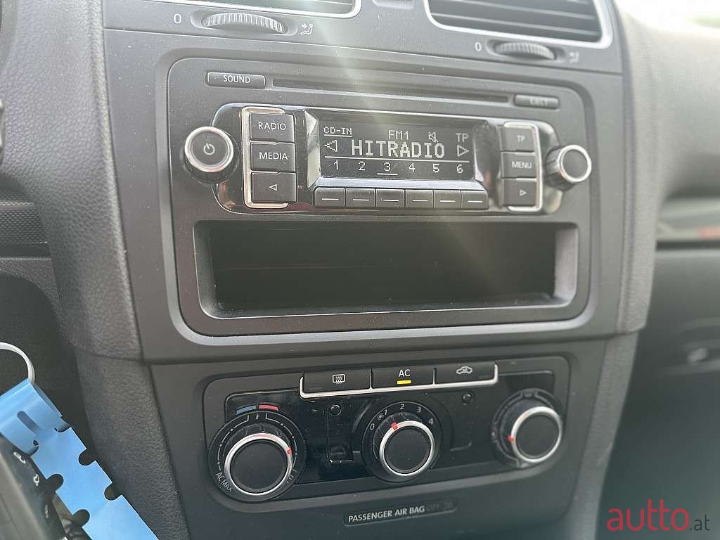 2012' Volkswagen Golf photo #6