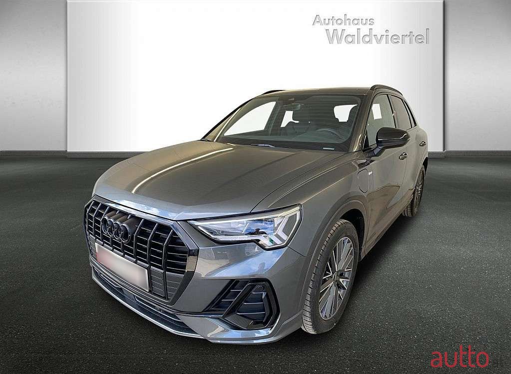 2023' Audi Q3 photo #1
