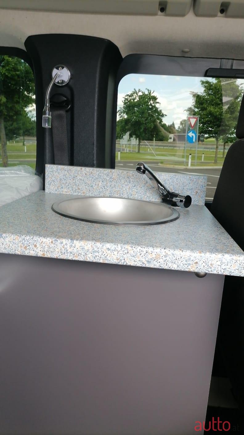 2017' Peugeot Boxer Pegeaut Boxer Camper Edition photo #2