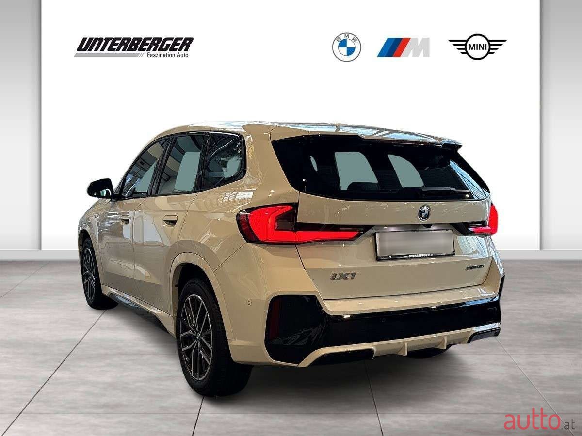 2023' BMW iX1 photo #4