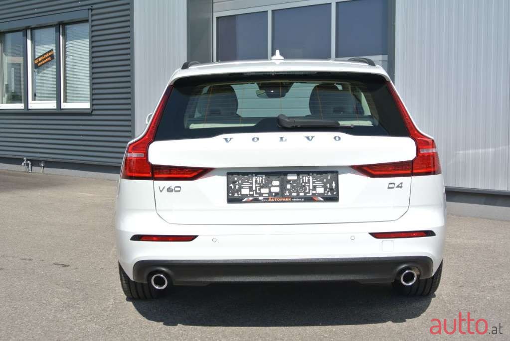 2018' Volvo V60 photo #3