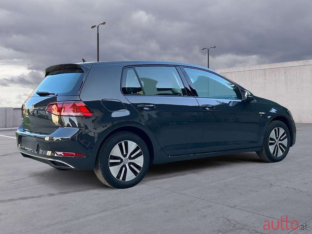 2020' Volkswagen Golf photo #5