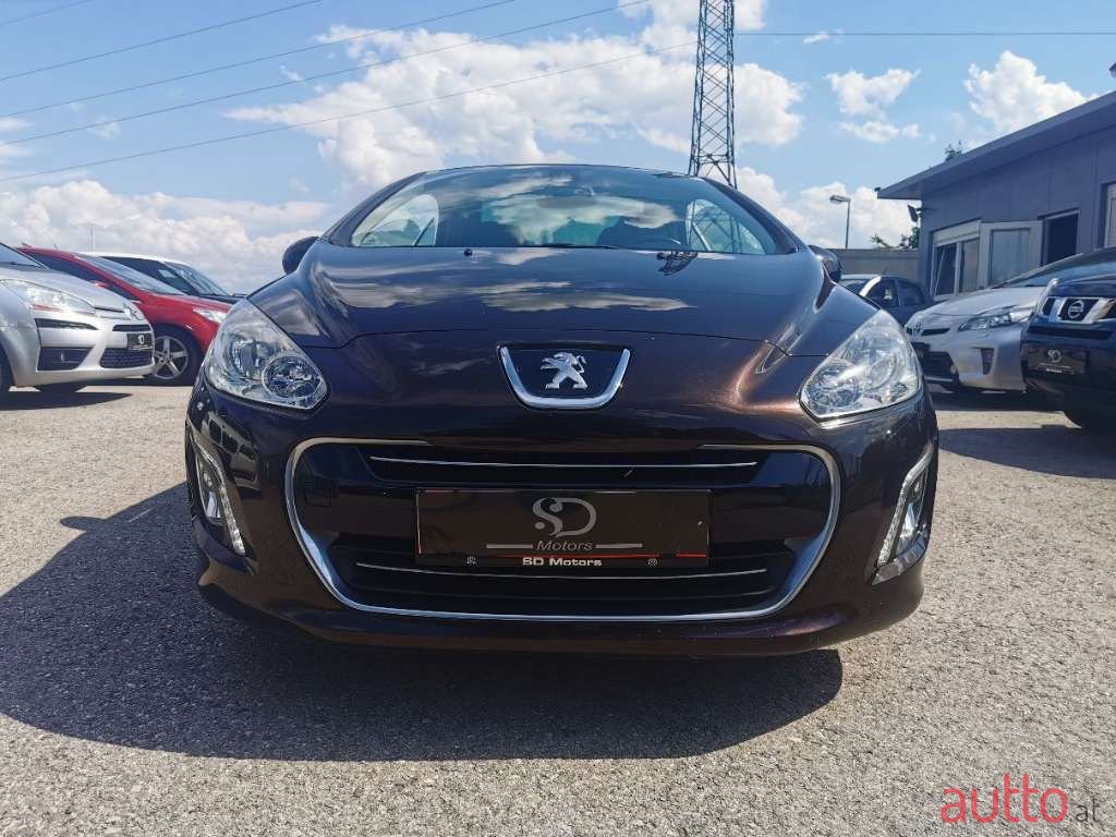 2011' Peugeot 308 photo #2